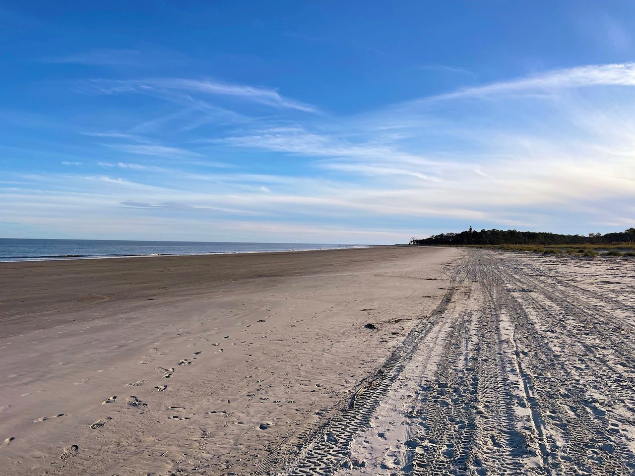 Hunting Island beach scene